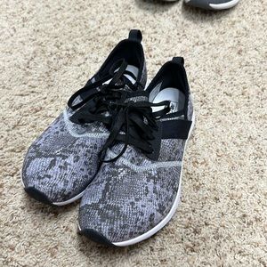 New balance comfort running shoes